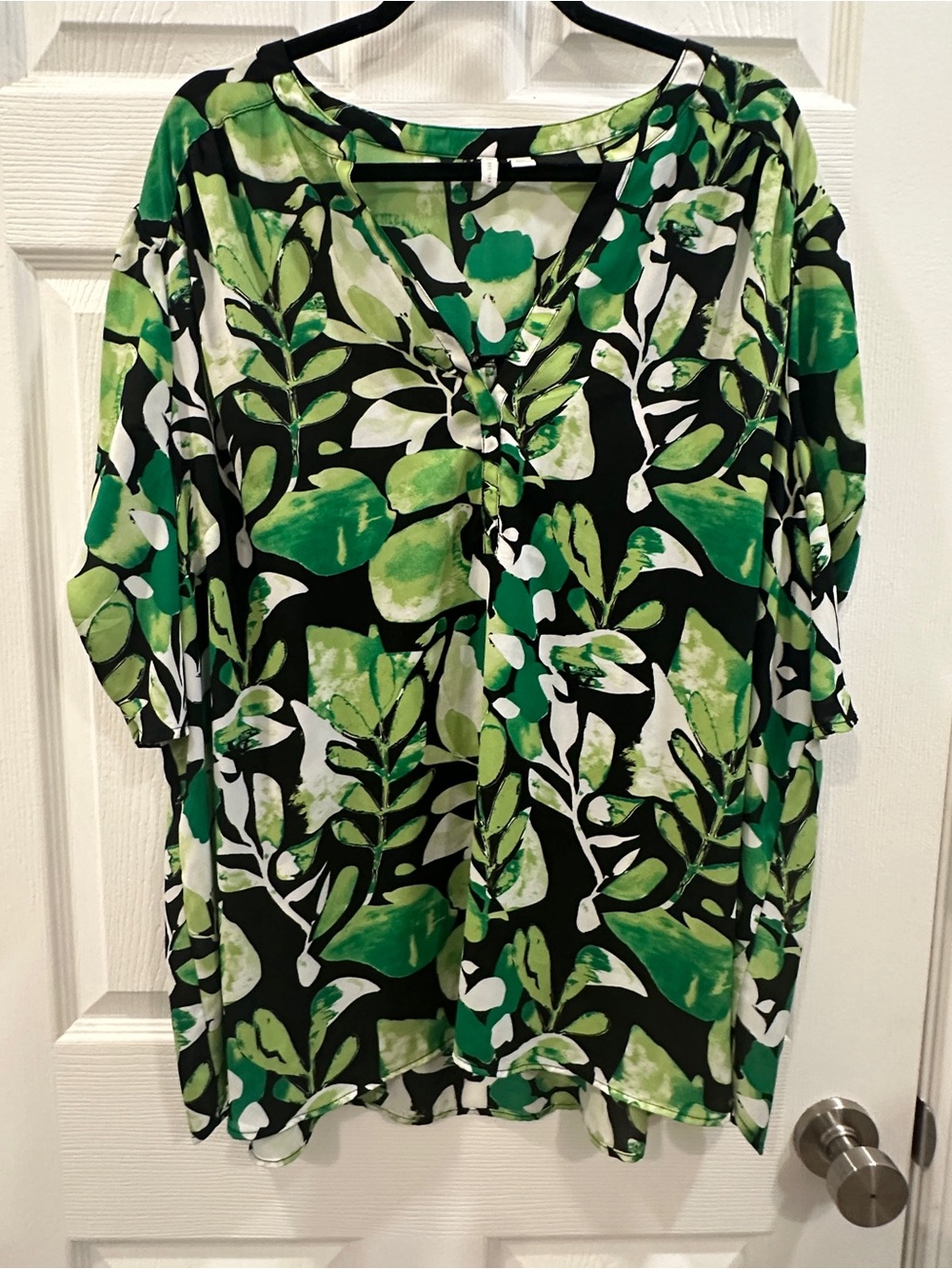 Cato Green Floral Button Front V-Neck 3/4 Sleeve Blouse Plus 22/24W